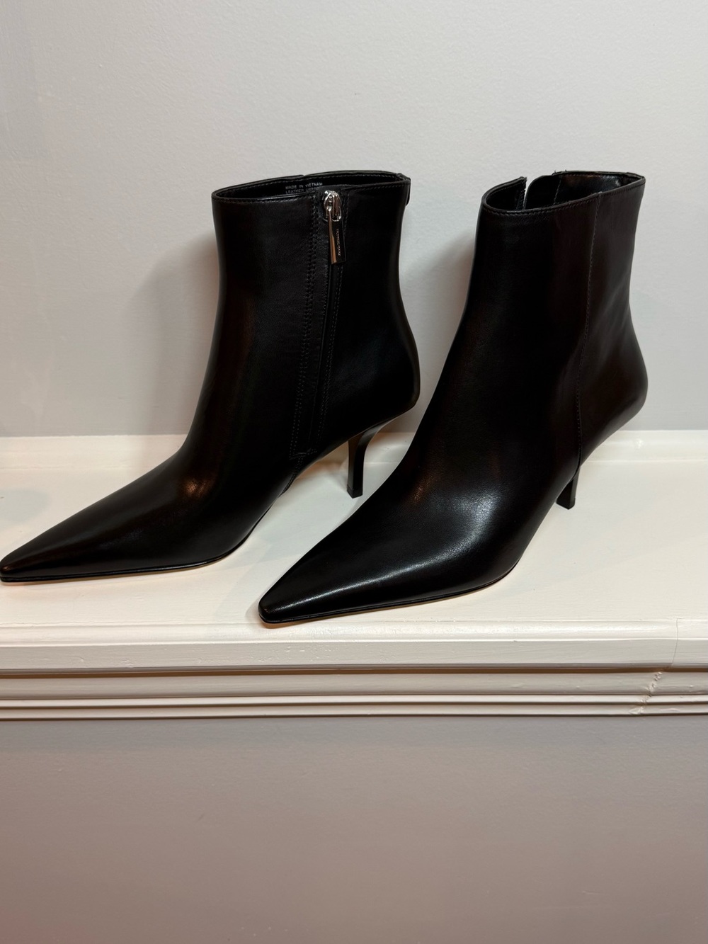 Michael Kors black leather boots 7.5
